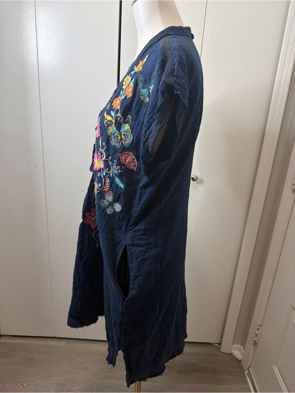 Johnny Was Navy Embroidered Floral & Butterfly Tunic - Picture 4 of 9